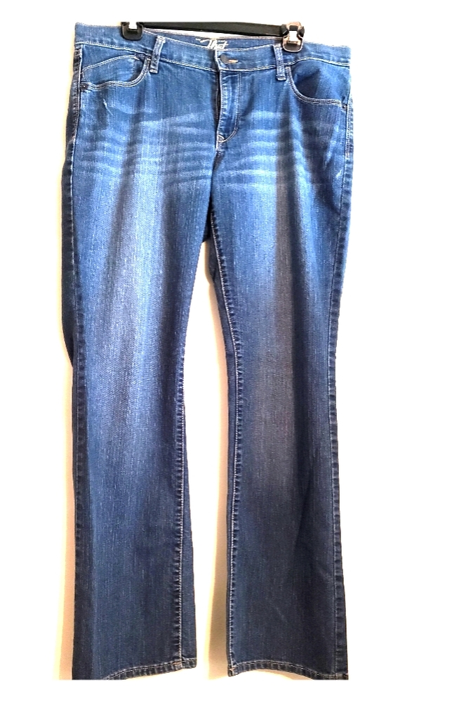 EUC OLD NAVY FLIRT SZ 12 BOOT CUT JEANS